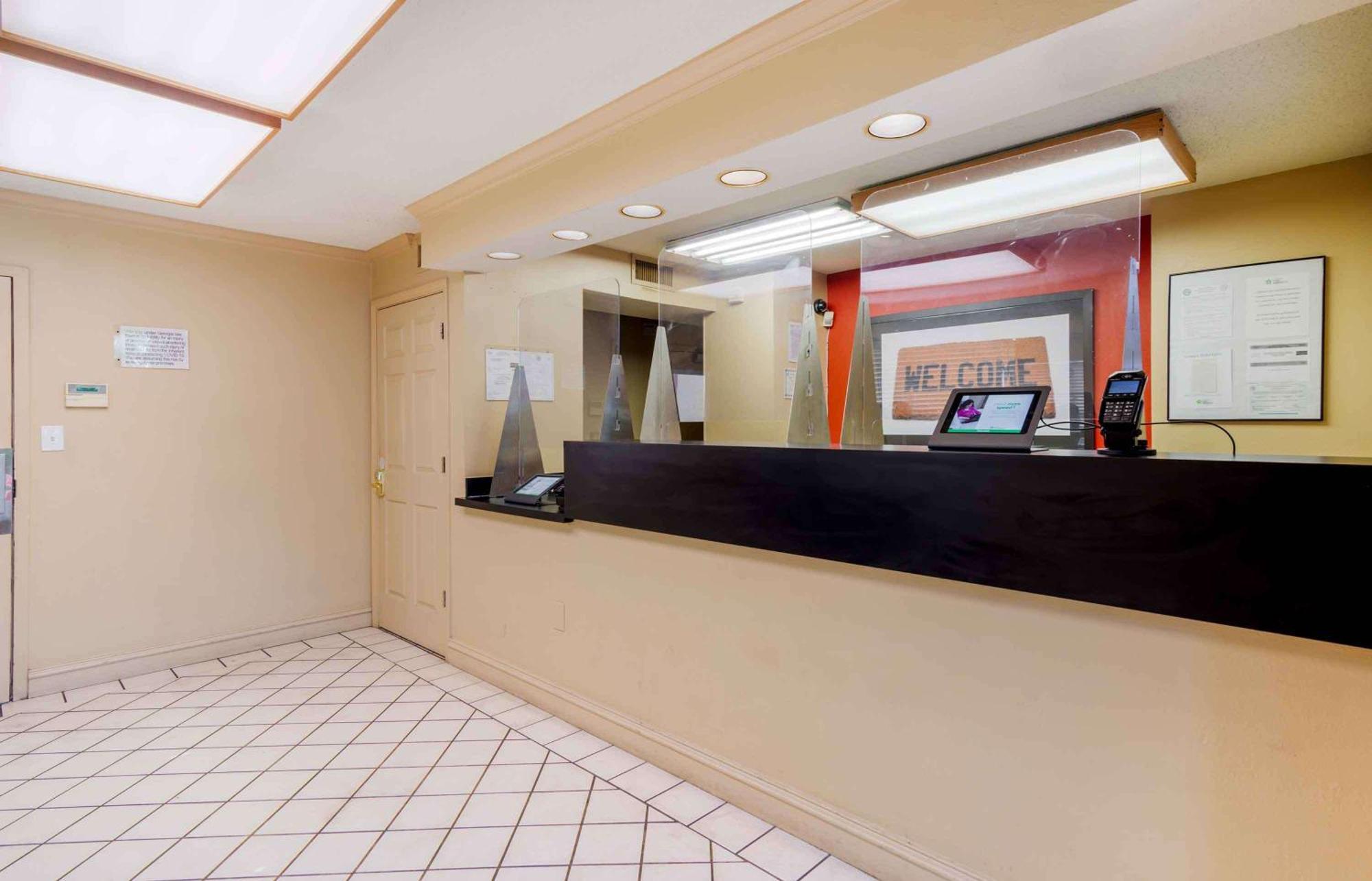 Extended Stay America Select Suites - Atlanta - Cumberland Mall Smyrna Exterior photo